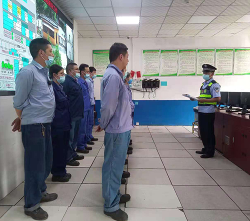 “一個主題 一個提升 一個倡導”深入開展文明交通實踐活動