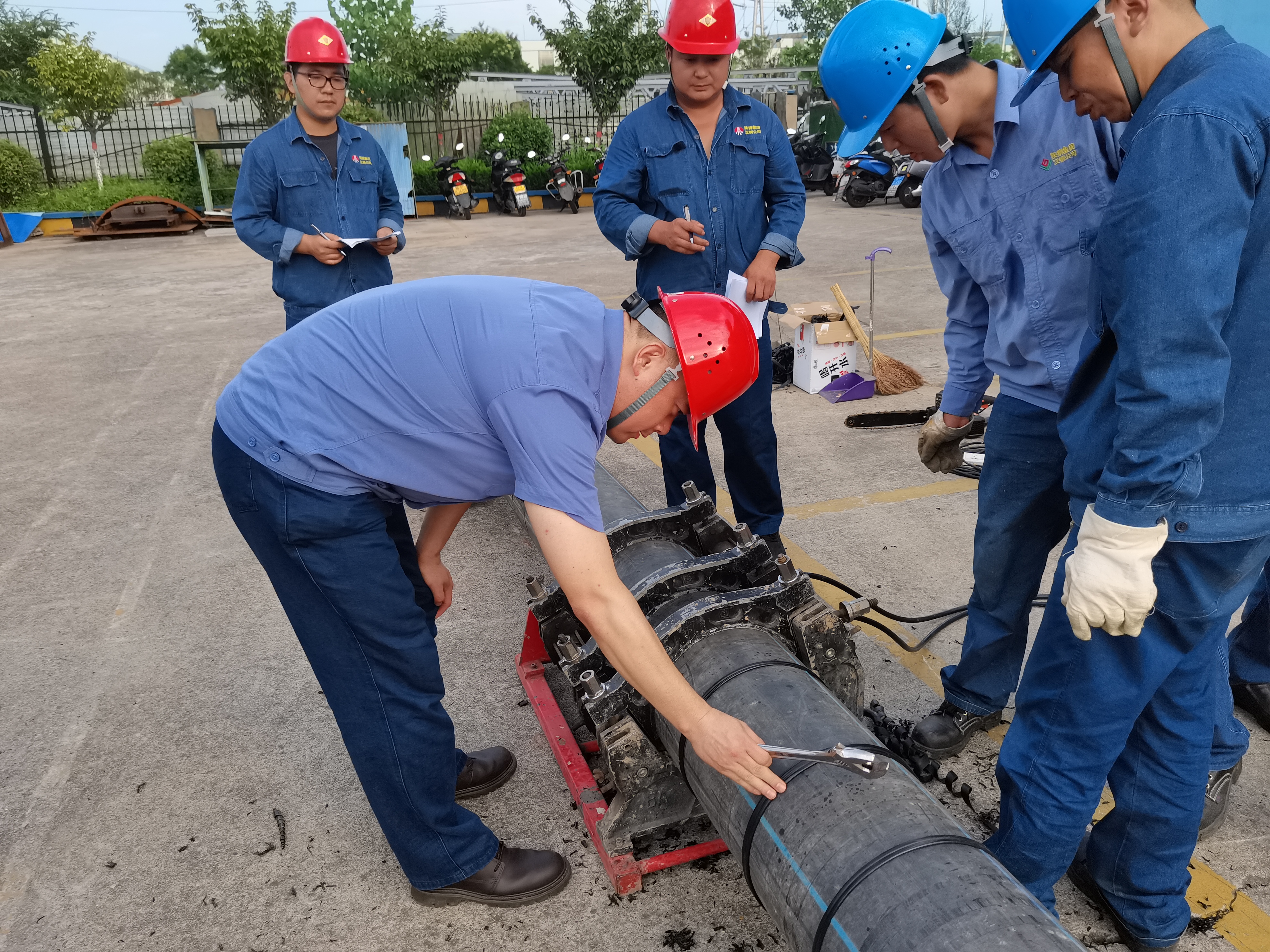 四重套餐鍛造“安全筋骨” 四重套餐鍛造“安全筋骨”