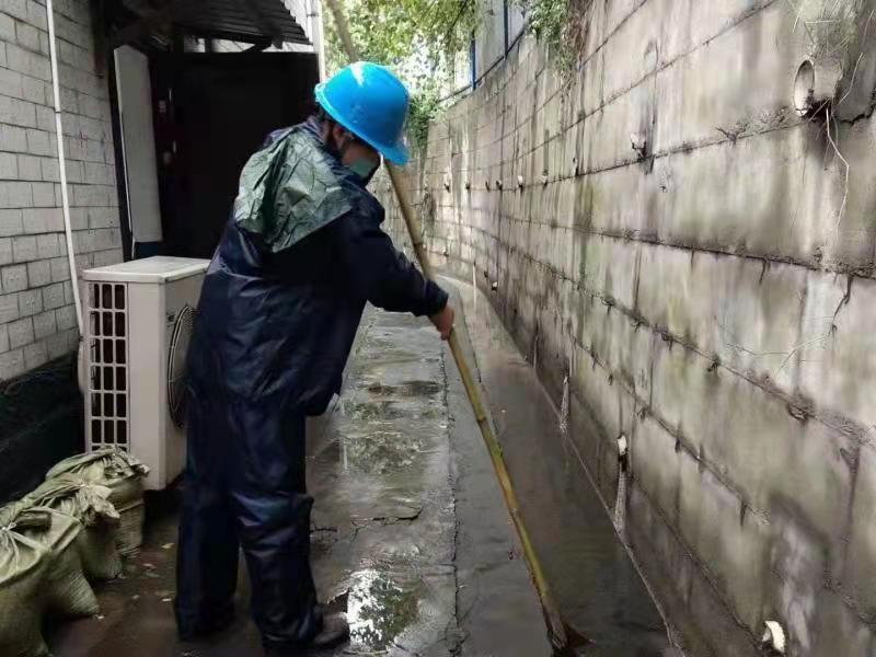 念好“三字經”筑牢“警示月”安全防線