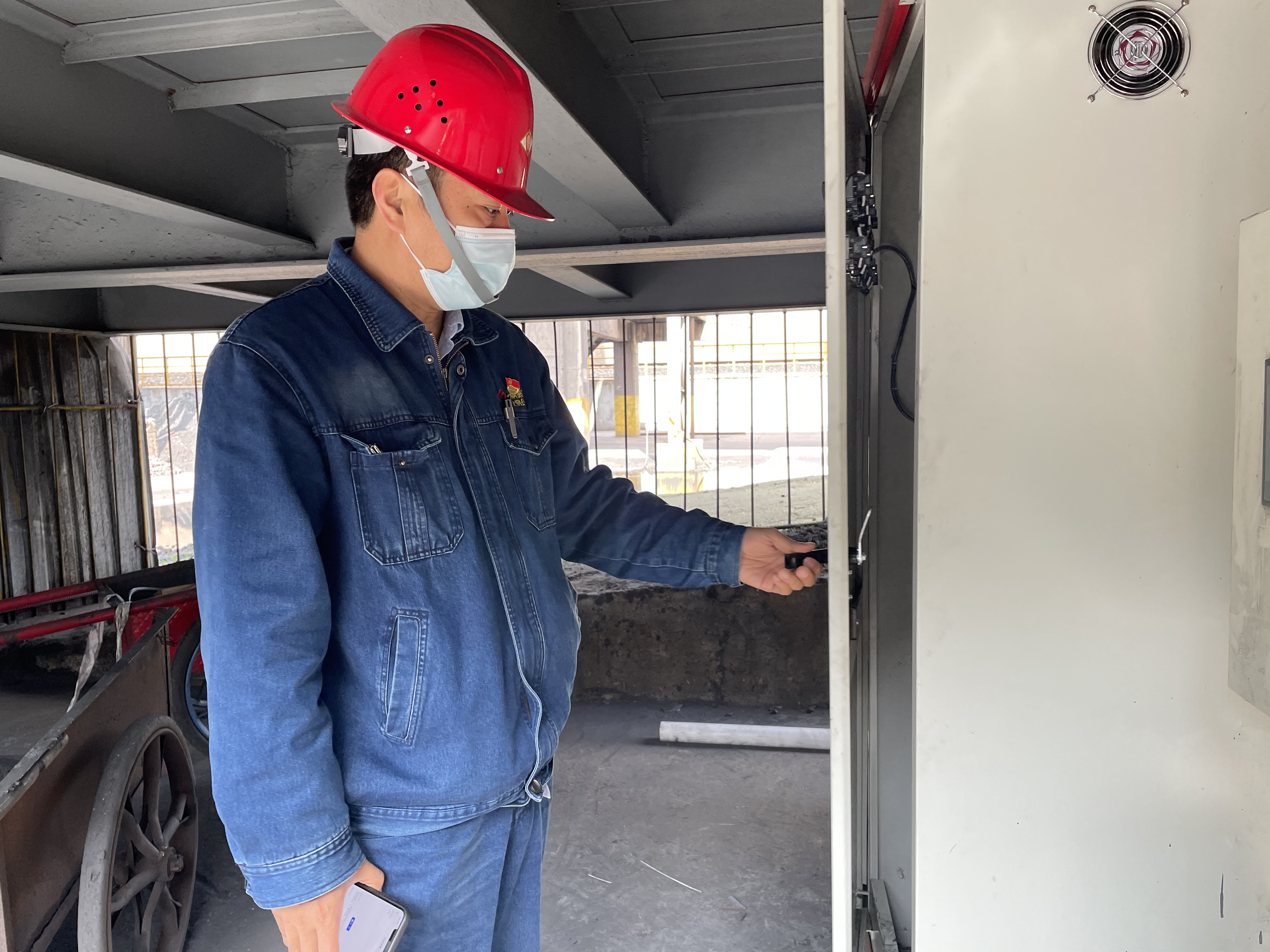 以自我革新之力,砥礪前行之路 ——學習《新時代黨員干部自我革命須臾不可放松》有感 以自我革新之力,砥礪前行之路 ——學習《新時代黨員干部自我革命須臾不可放松》有感