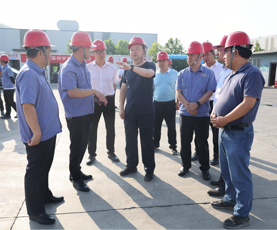 市縣領導到公司督導調研中厚板項目建設 市縣領導到公司督導調研中厚板項目建設