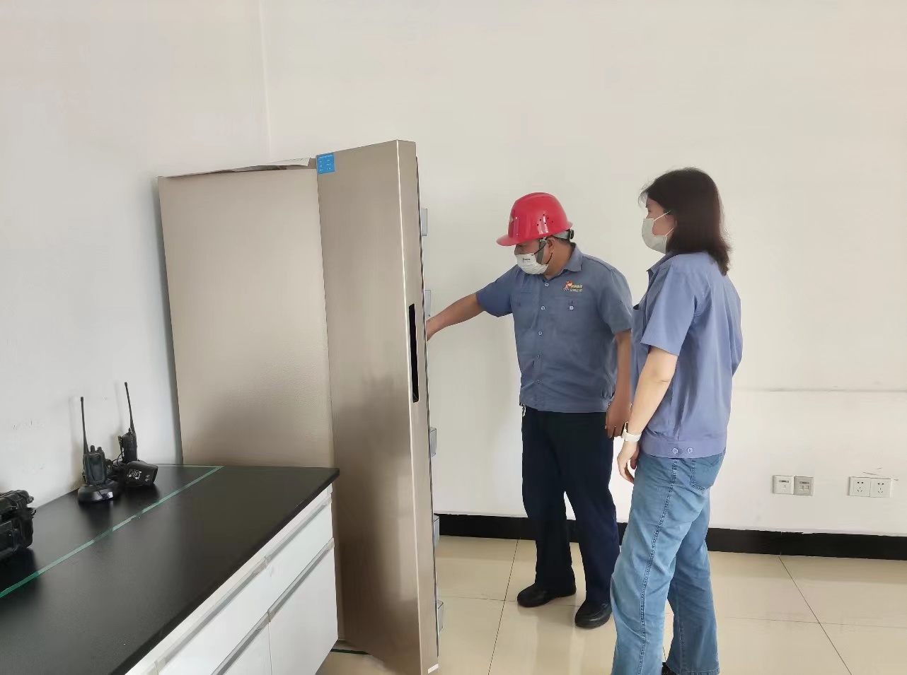 關愛員工辦實事，防暑降溫促生產