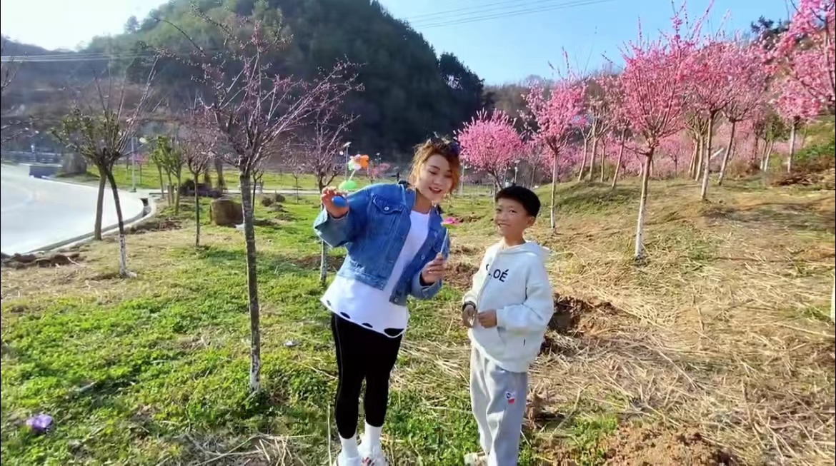 花開(kāi)錦繡春草綠 巾幗牽手伴“童”行 —設(shè)備管理中心2023年“慶三八”戶外踏青活動(dòng) 花開(kāi)錦繡春草綠 巾幗牽手伴“童”行 —設(shè)備管理中心2023年“慶三八”戶外踏青活動(dòng)