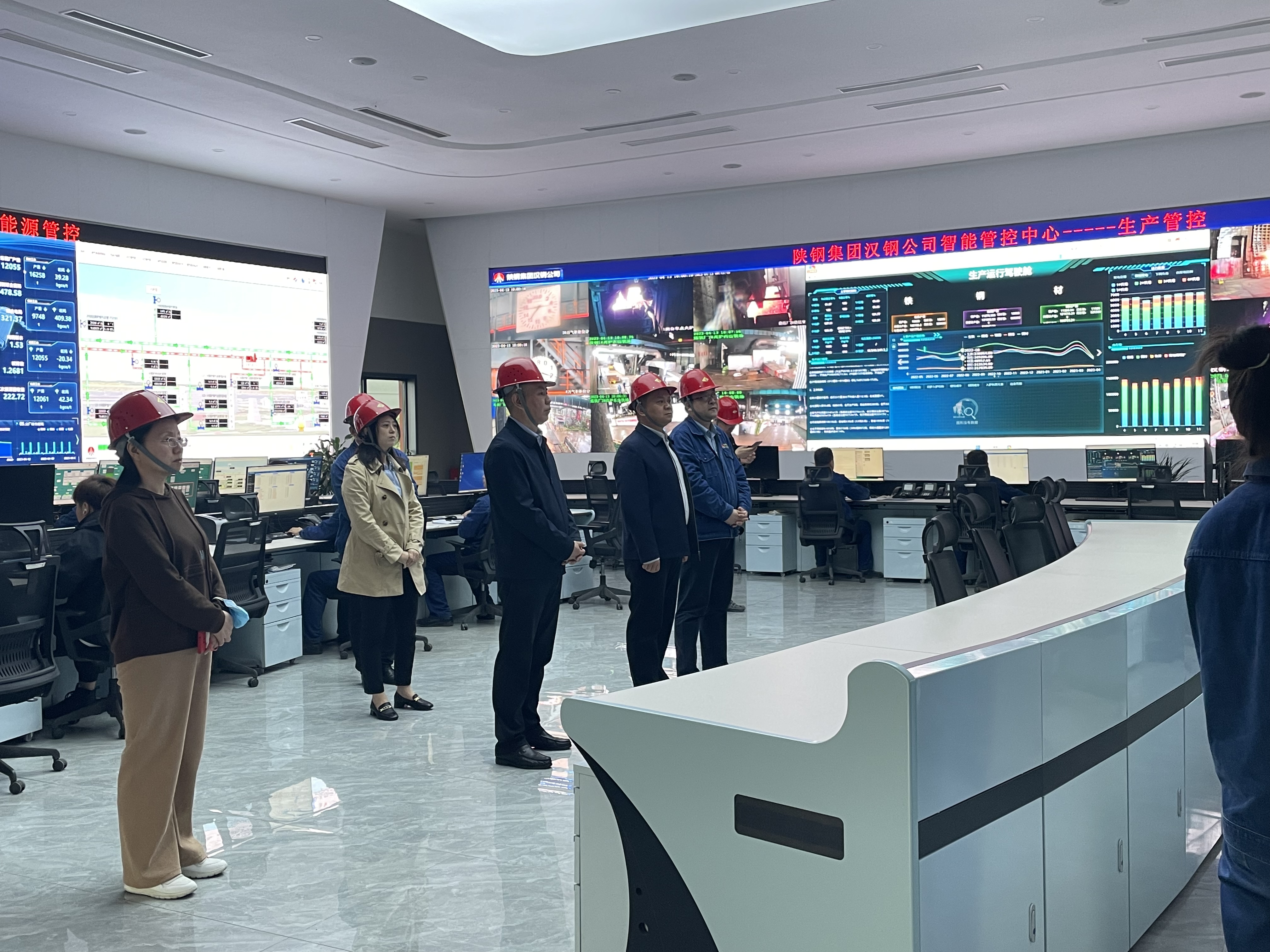 省工信廳大數據處副處長王淳一行來漢鋼公司調研DCMM貫標試點工作 省工信廳大數據處副處長王淳一行來漢鋼公司調研DCMM貫標試點工作