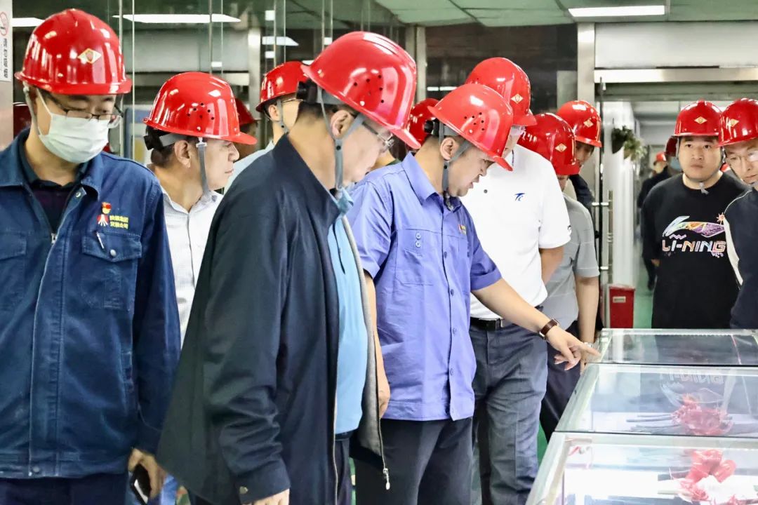 寶雞鈦業(yè)協(xié)會(huì)一行到公司調(diào)研座談 寶雞鈦業(yè)協(xié)會(huì)一行到公司調(diào)研座談