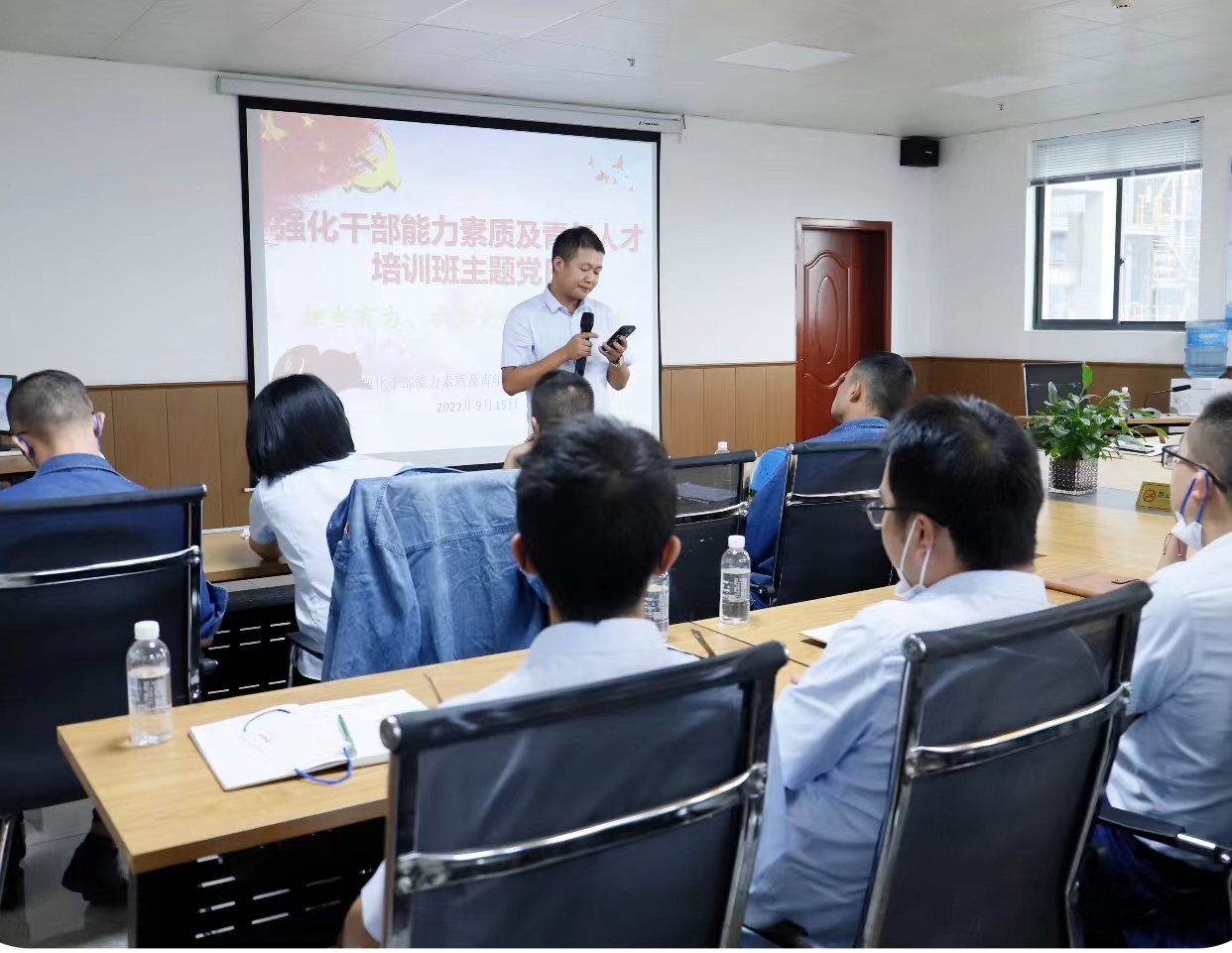 “青藍相繼”激活人才發展新動能