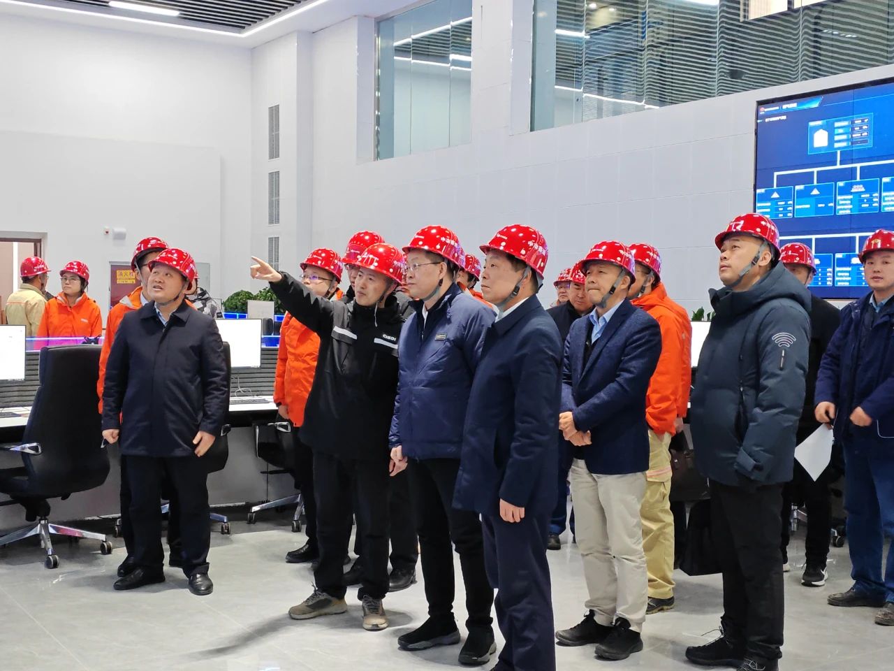 中冶賽迪集團有限公司黨委書記、董事長肖學文一行到漢鋼公司座談交流 中冶賽迪集團有限公司黨委書記、董事長肖學文一行到漢鋼公司座談交流