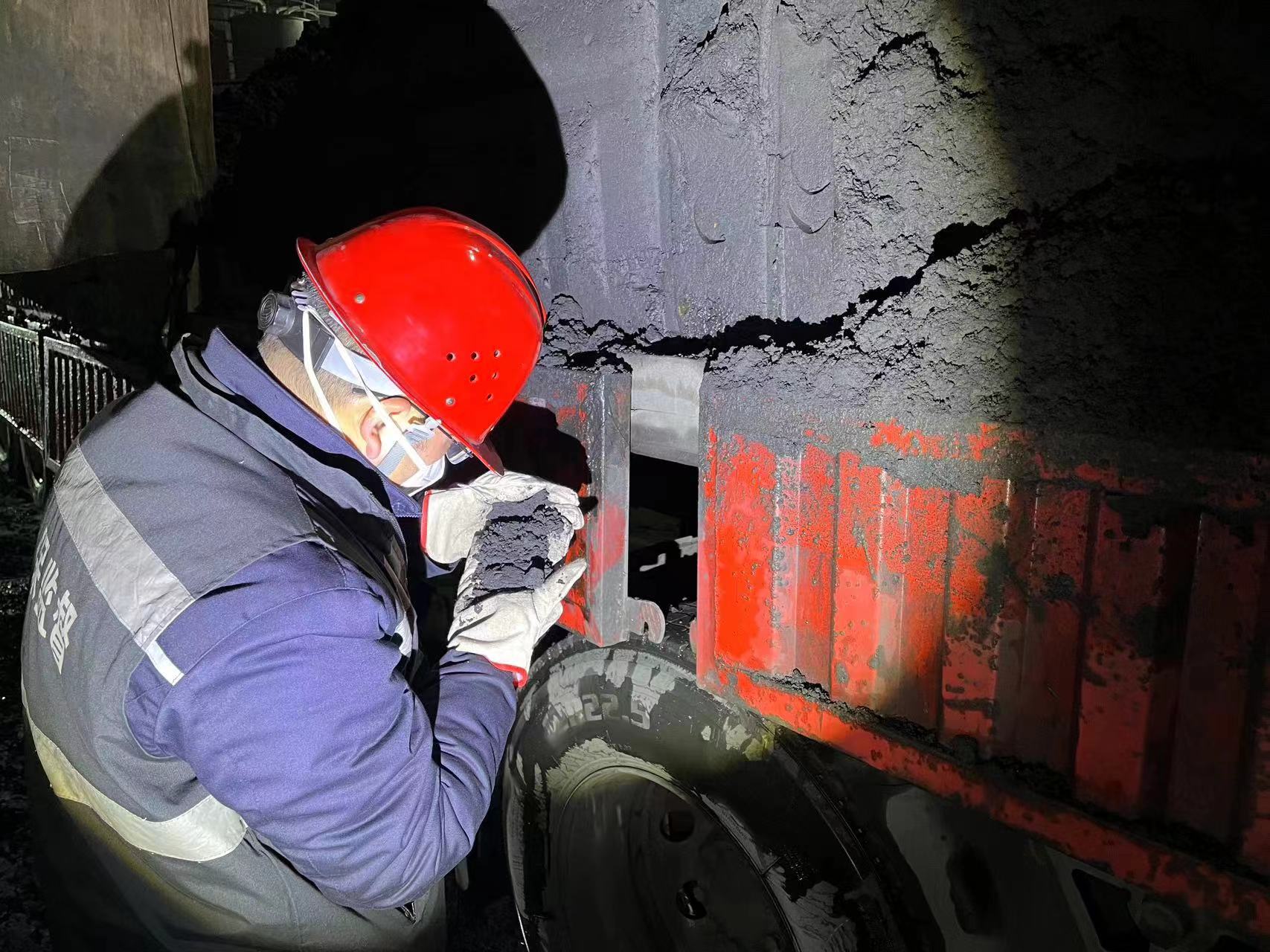 念好“嚴、緊、實”三字訣，扎實開展物料稽查維護公司利益