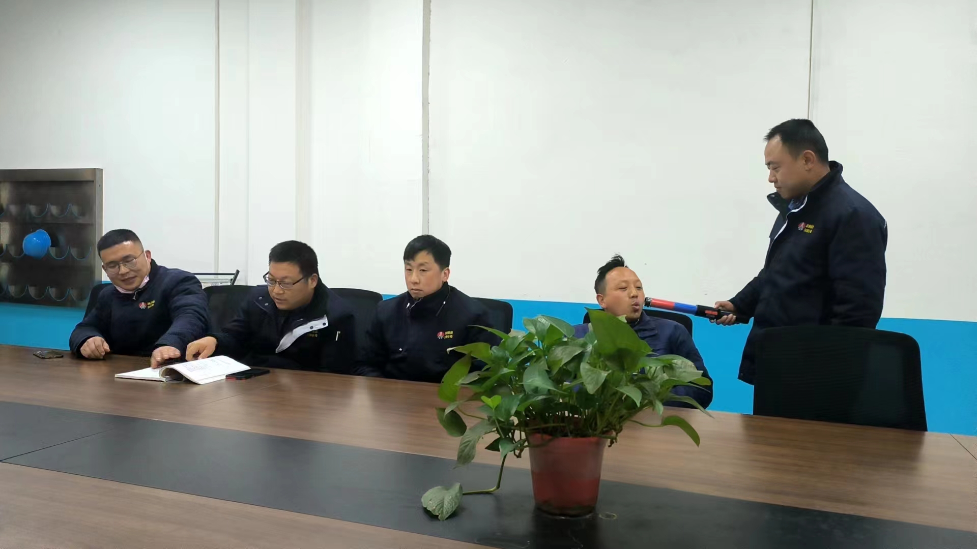 春節“青”在崗 安全有力量 春節“青”在崗 安全有力量