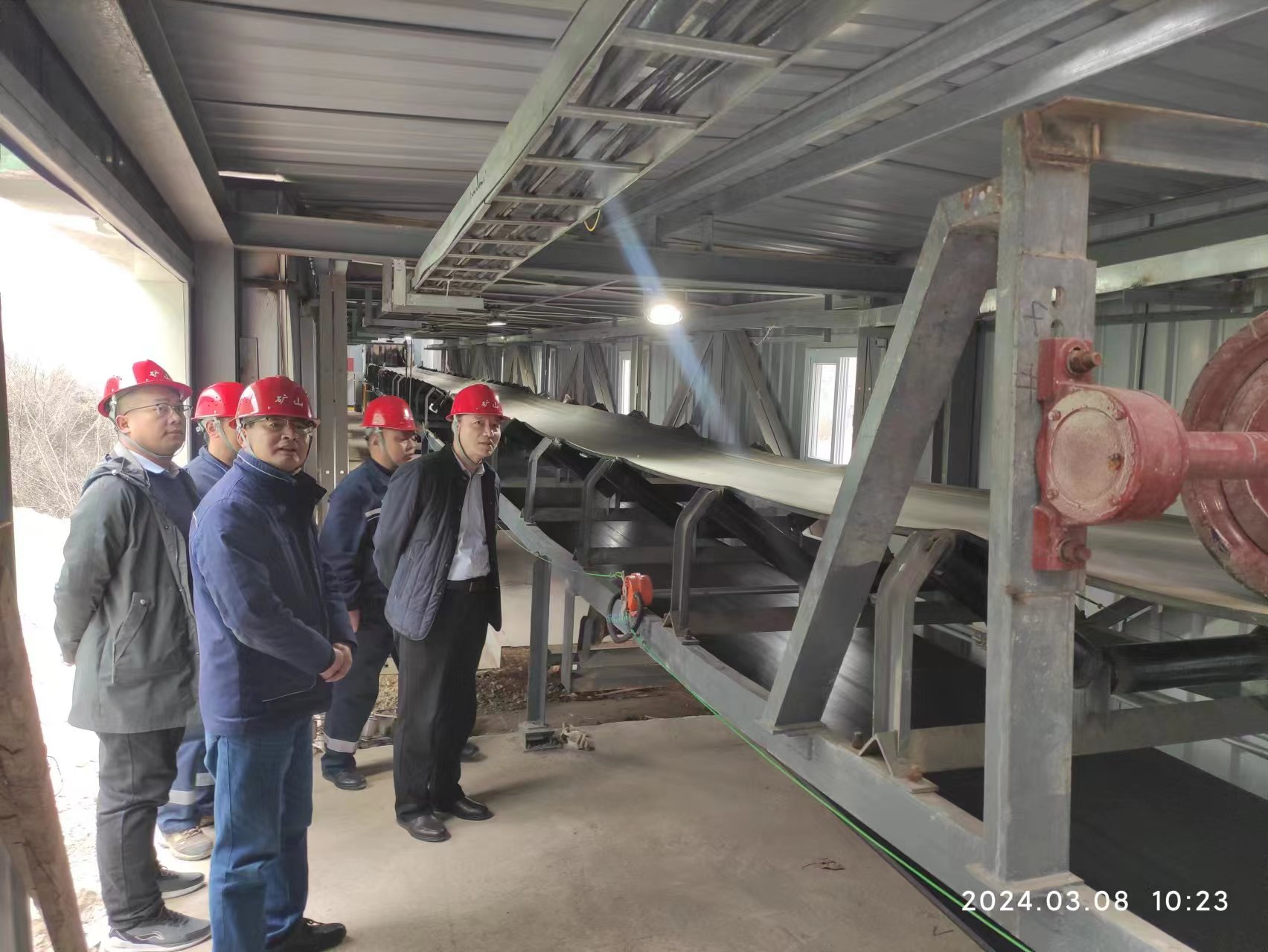 陜煤集團開展漢鋼公司白云巖、石灰巖礦山開發(一期)節后復工及“兩會”期間安全專項檢查 陜煤集團開展漢鋼公司白云巖、石灰巖礦山開發(一期)節后復工及“兩會”期間安全專項檢查