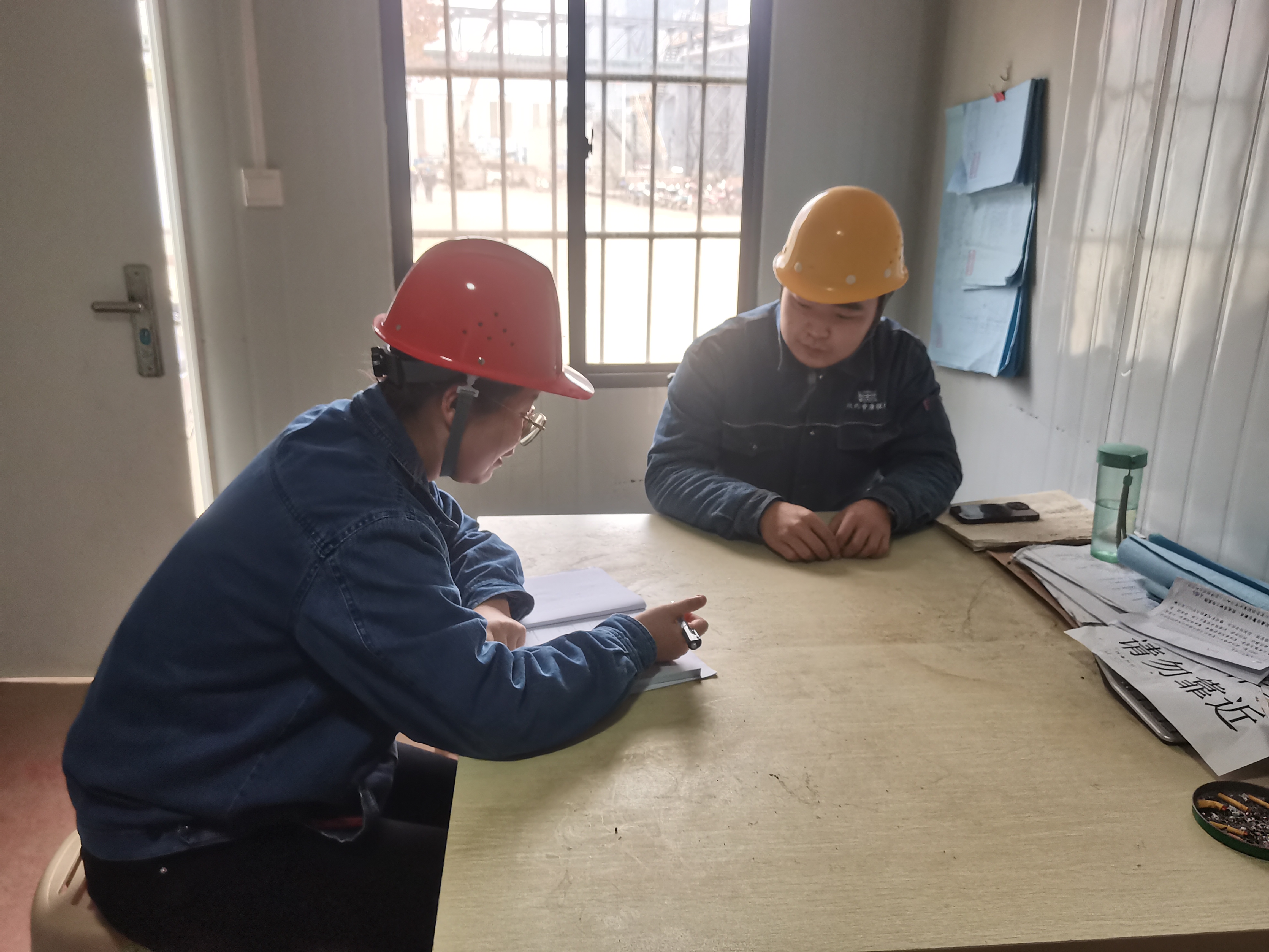 堅持問題導向 把監督“觸角”融入中心工作