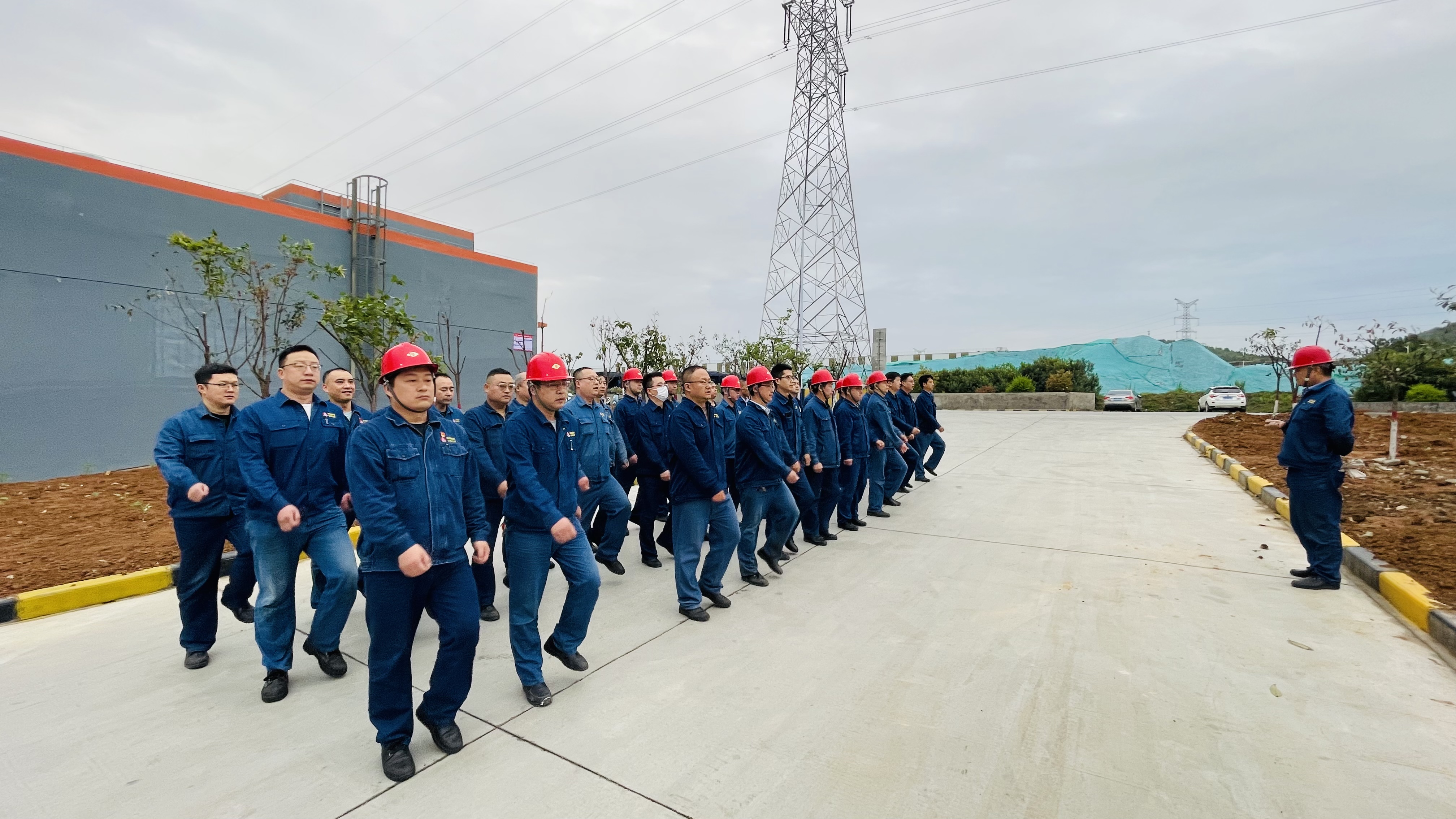 每天20分鐘！紀律與作風“雙重鍛造”軋鋼鐵軍