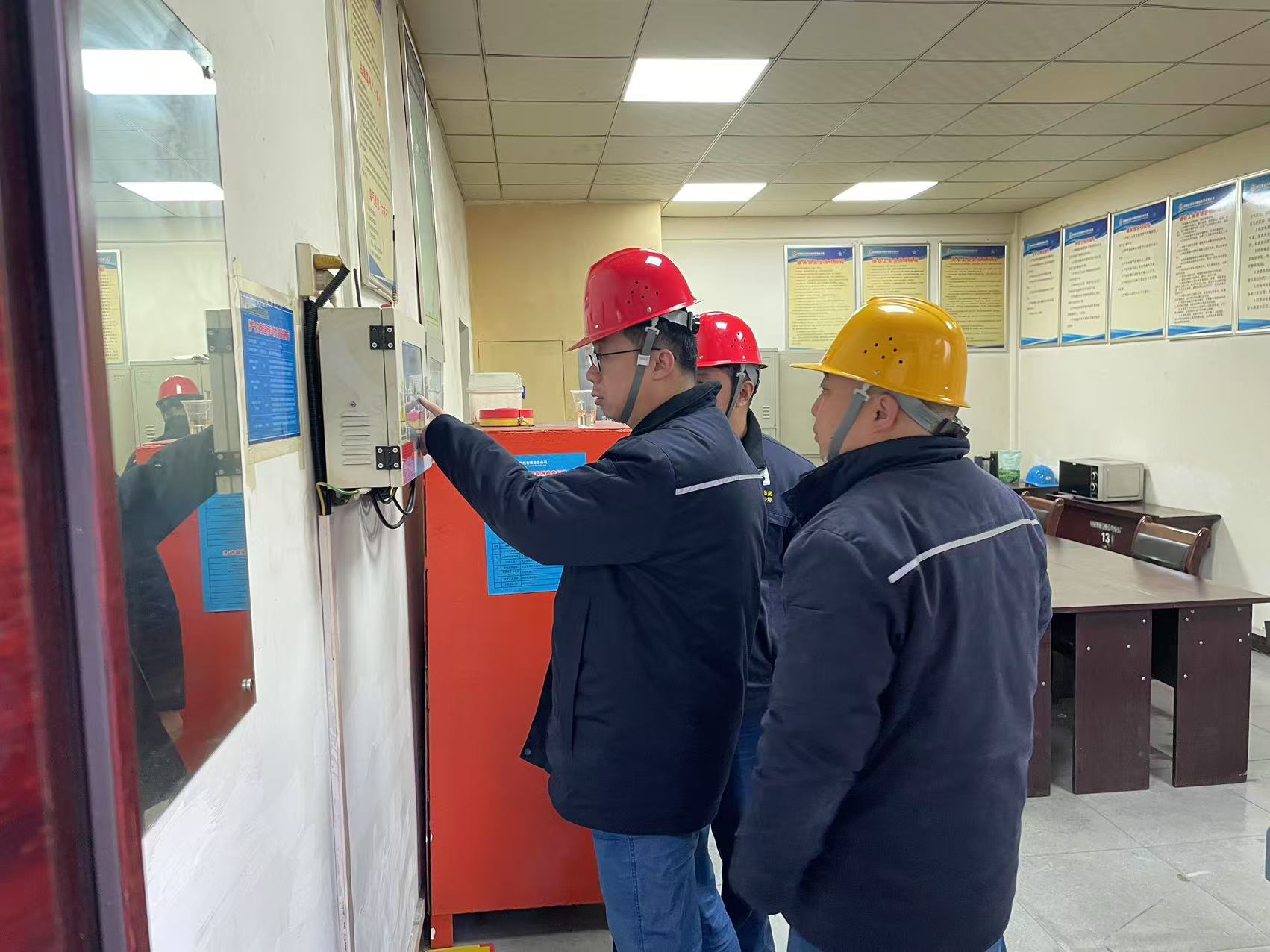 ��һ��؞֮�����m��ȫ�������˟�ضȡ�