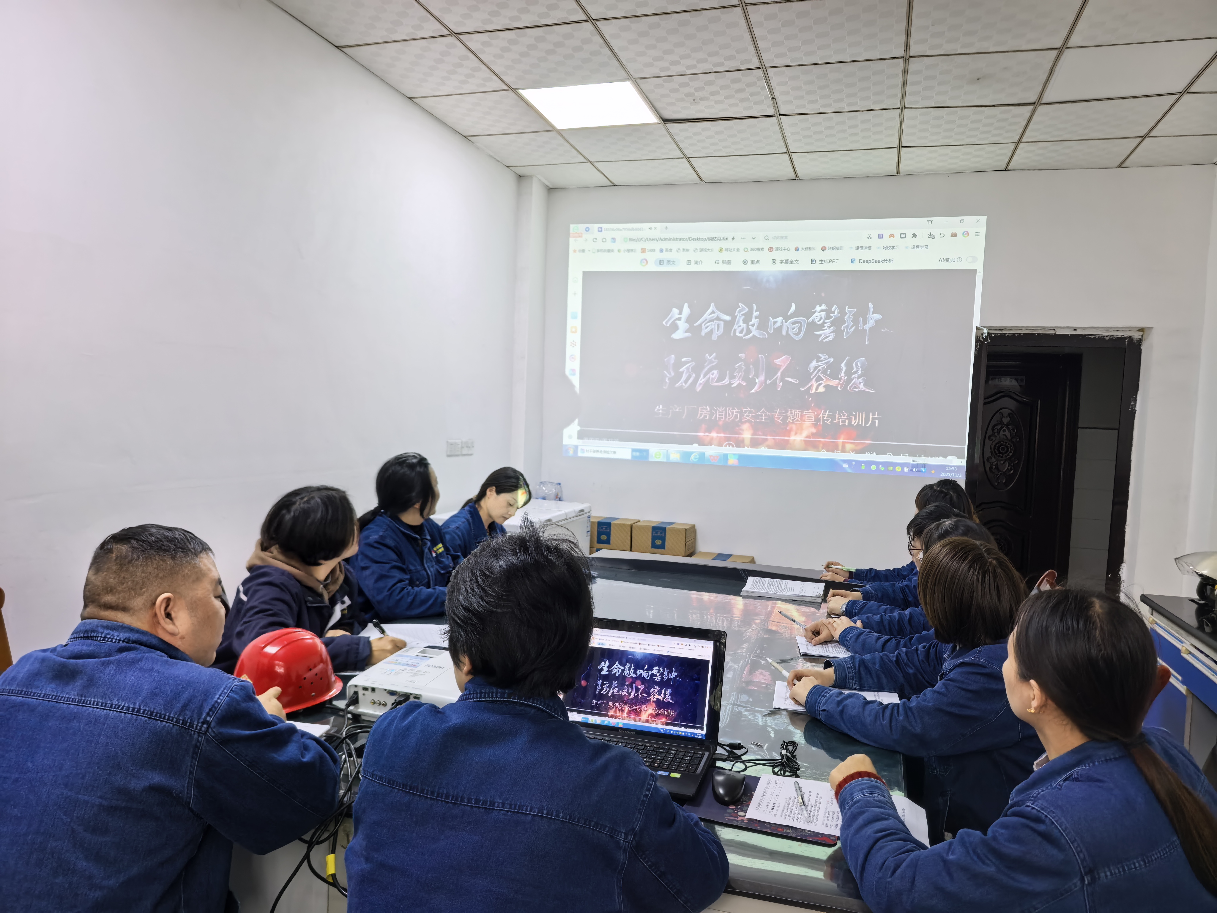 ����������Q����K��ȫ�����ġ��M��ȭ��