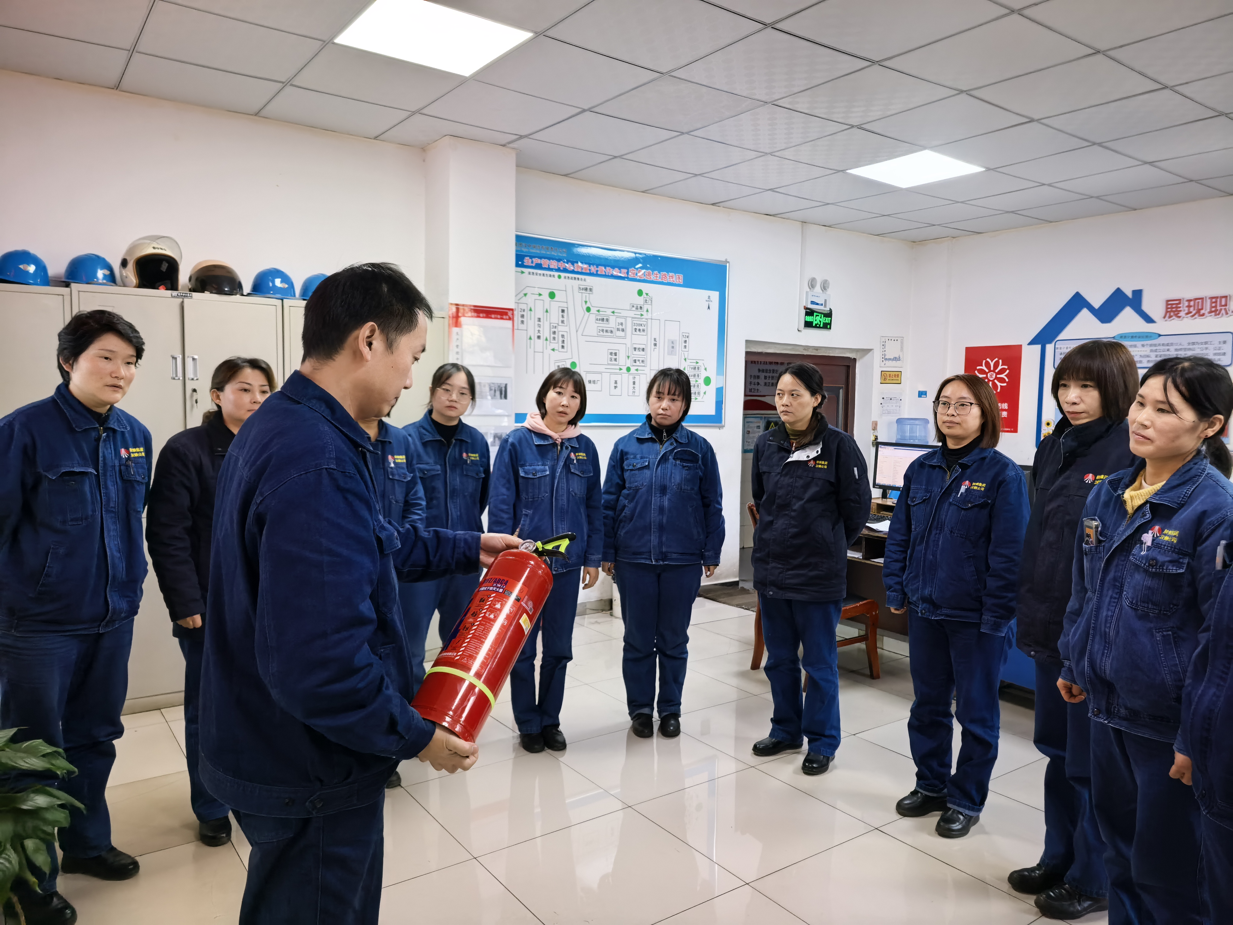 ����������Q����K��ȫ�����ġ��M��ȭ��