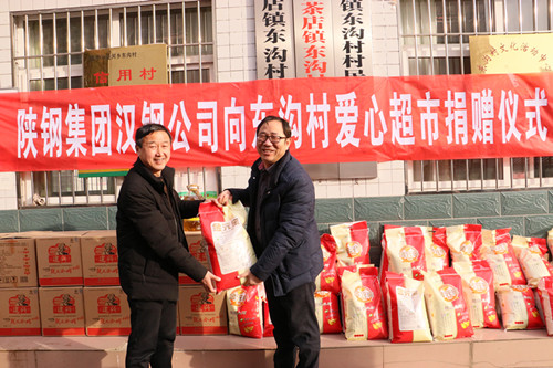 武軍強一行深入扶貧幫扶點慰問