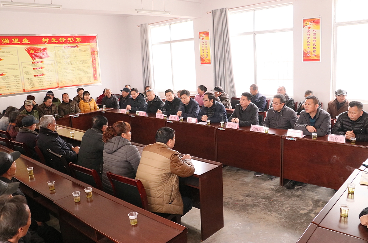 武軍強一行到勉縣黃羅營村扶貧慰問 武軍強一行到勉縣黃羅營村扶貧慰問